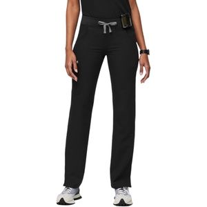 FIGS Technical Collection Women's Size XXL Kade Cargo Scrub Pant Color Black